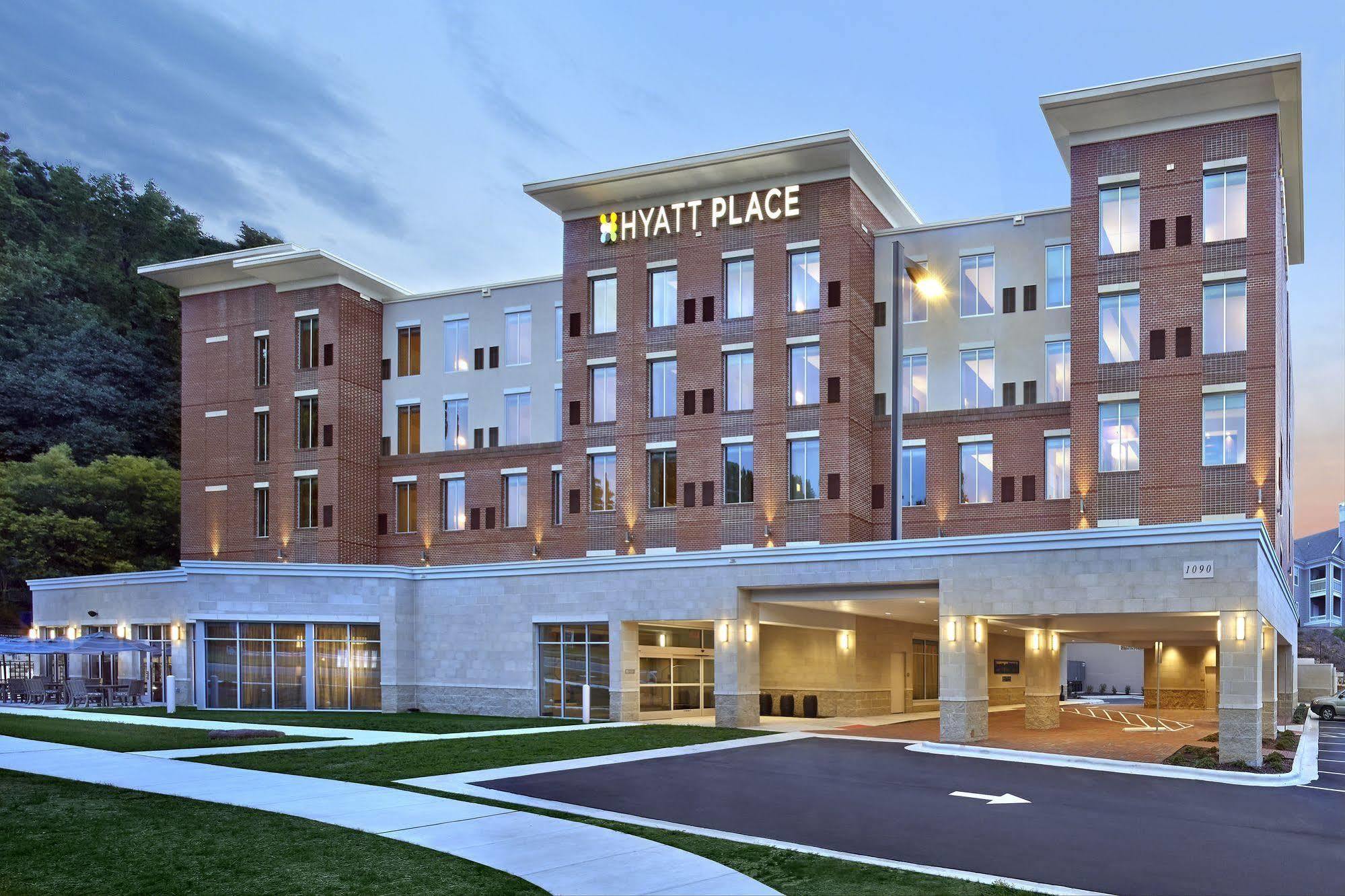 Hyatt Place Chapel Hill / Southern Village Exteriör bild
